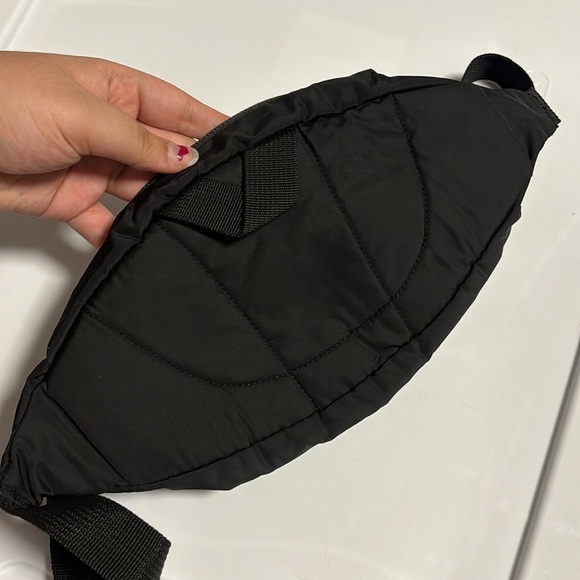 adidas 🤍🖤 Belt bag / fanny pack - Picture 9 of 10